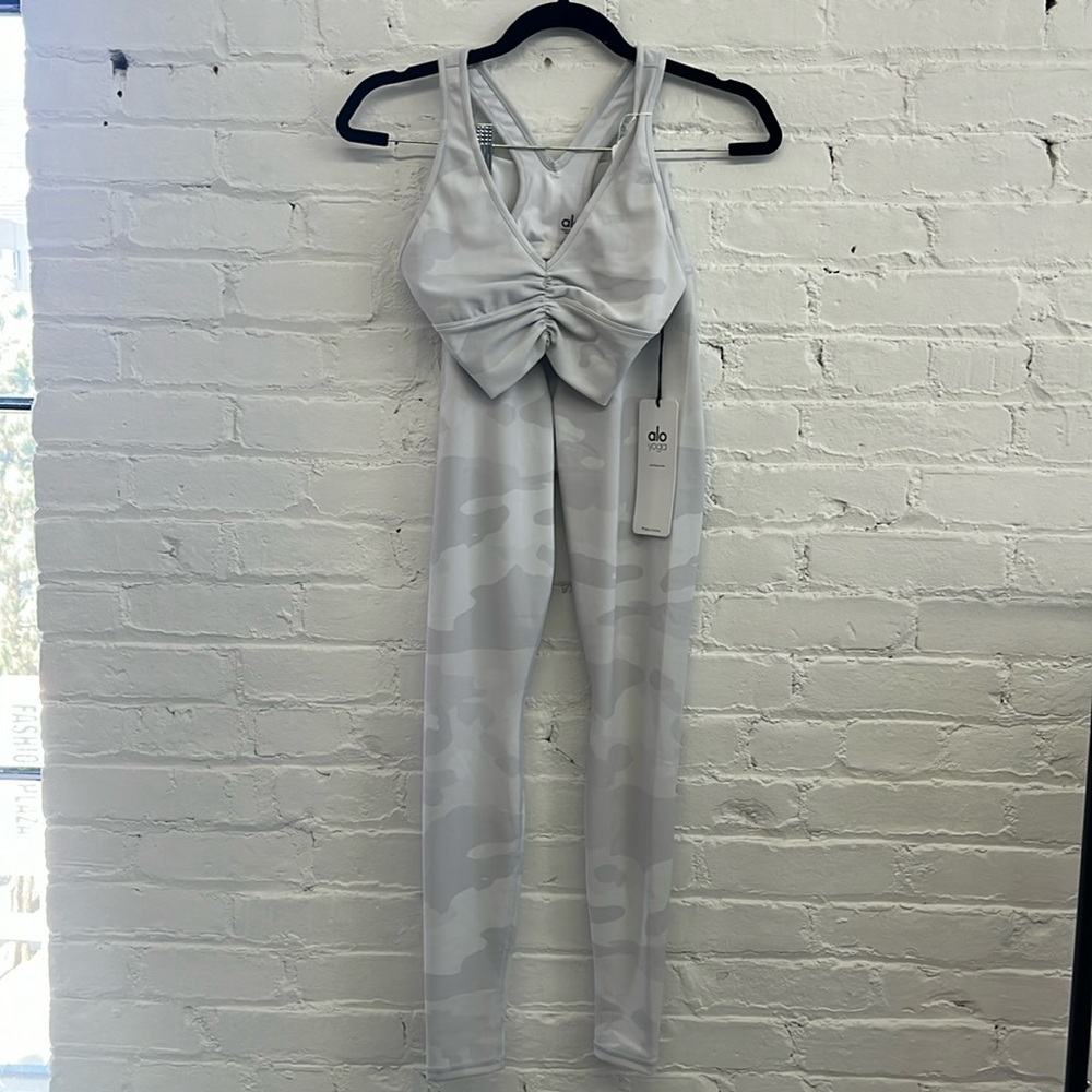 Alo yoga white camo set